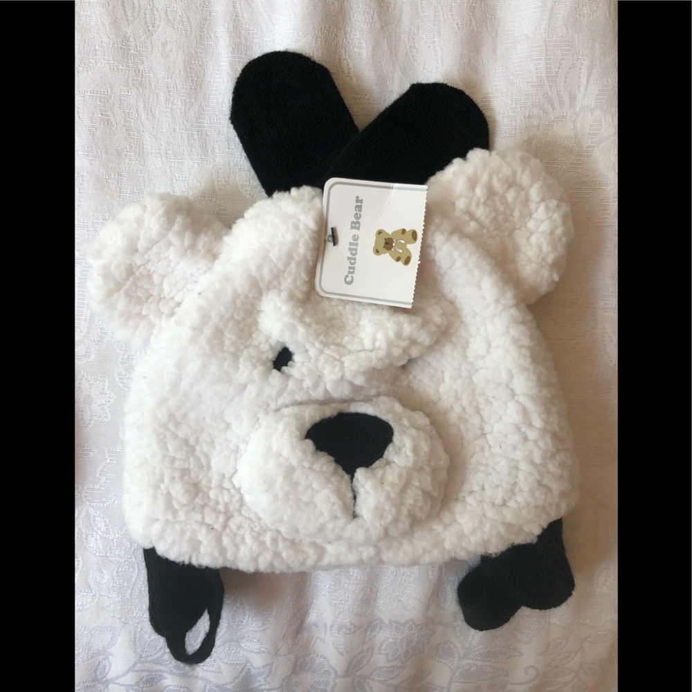 New With Tags! Adorable baby hat and mittens